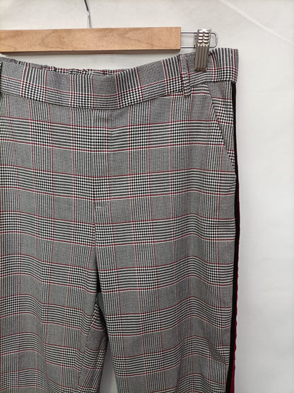 ZARA.Checkered trousers with side stripe Tm