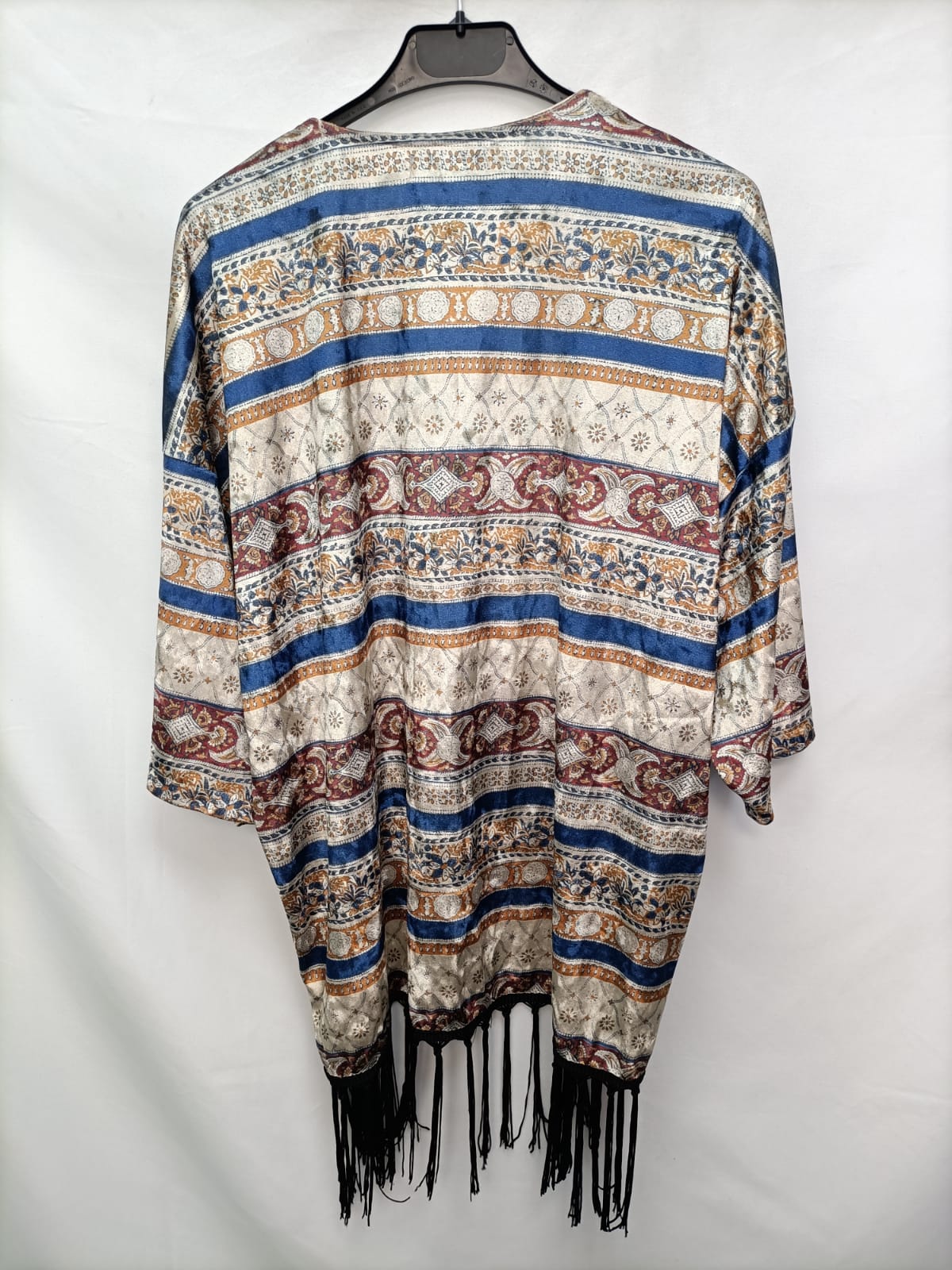 PULL&BEAR. Kimono terciopelo T.so