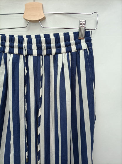 ZARA. Pantalón fluido rayas T.xs
