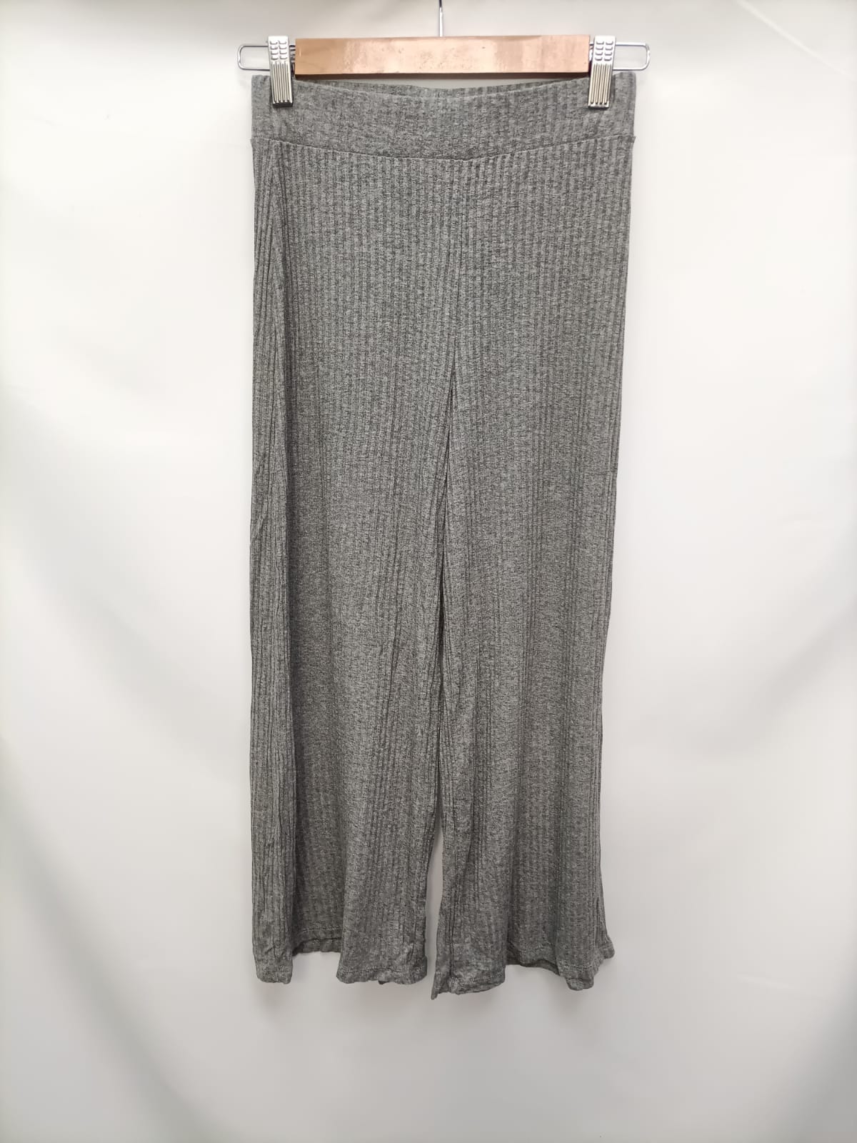BERSHKA. Grey ribbed trousers T.xs