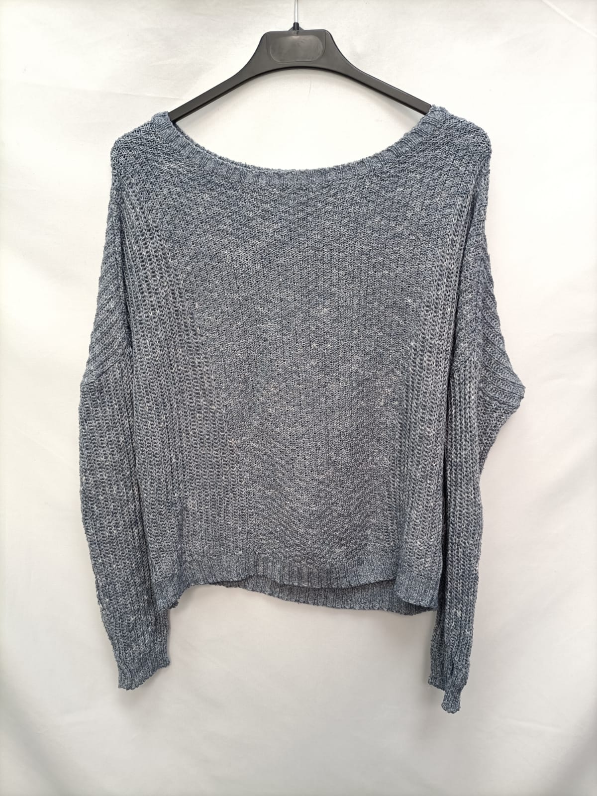 BERSHKA. Jersey azul jaspeados T.m