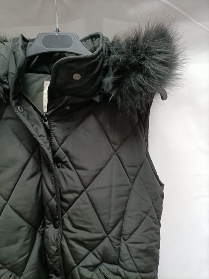 ZARA.Plumas negro sin mangas T.M