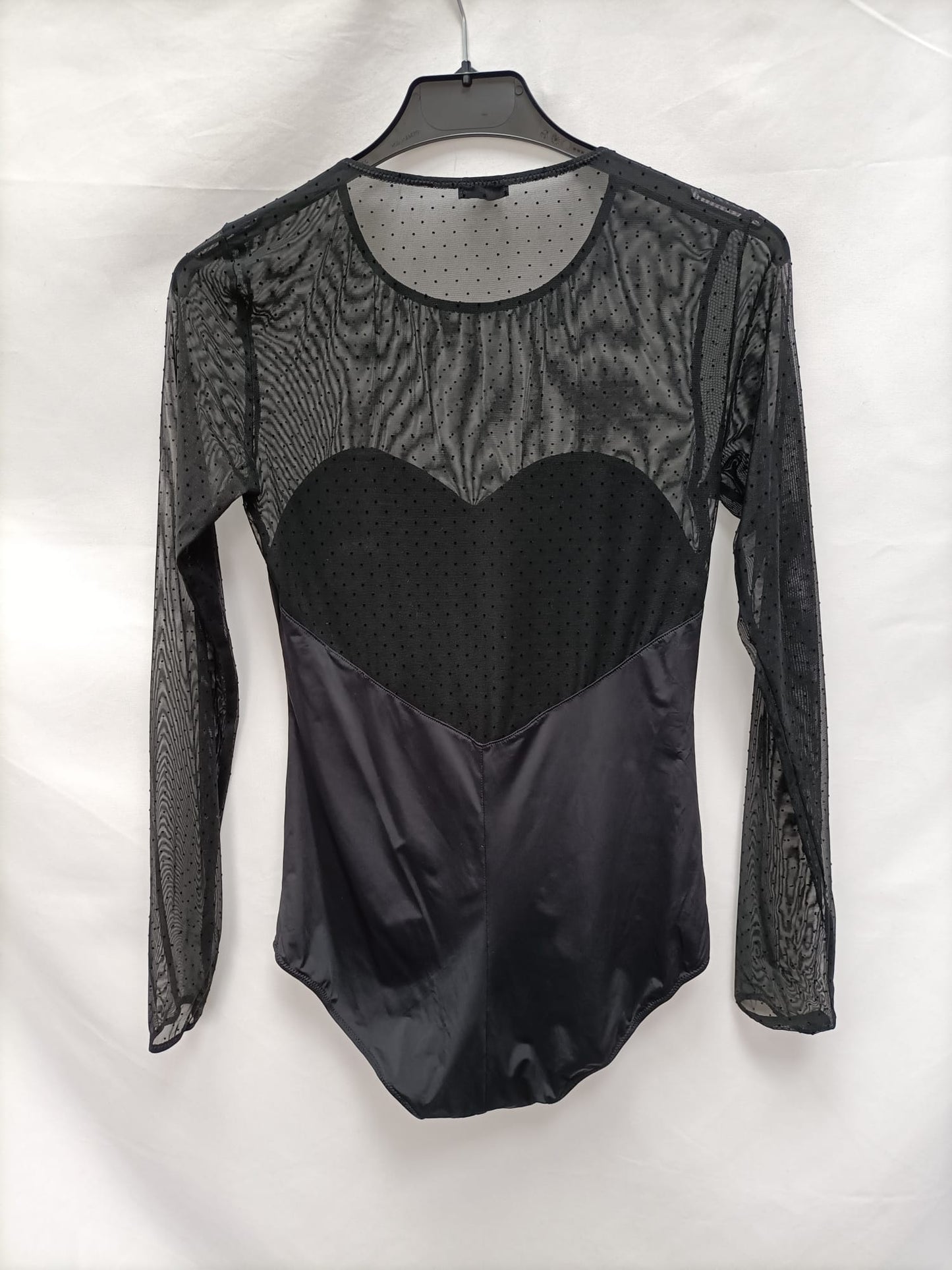 OYSHO.Body negro plumeti T.s