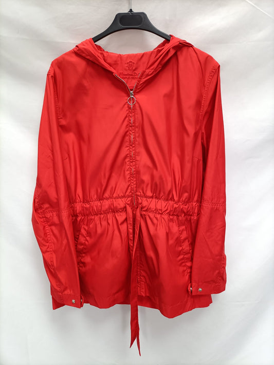 MASSIMO DUTTI. Red raincoat Tm