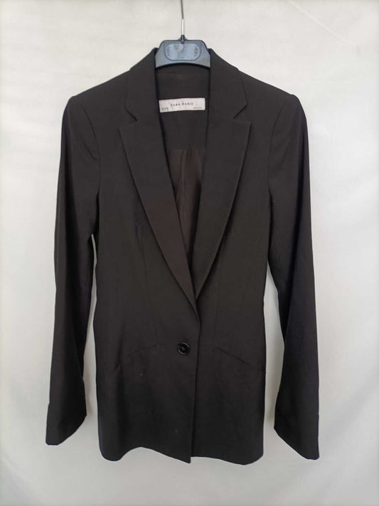 ZARA.Blazer negra básica entallada T.xs