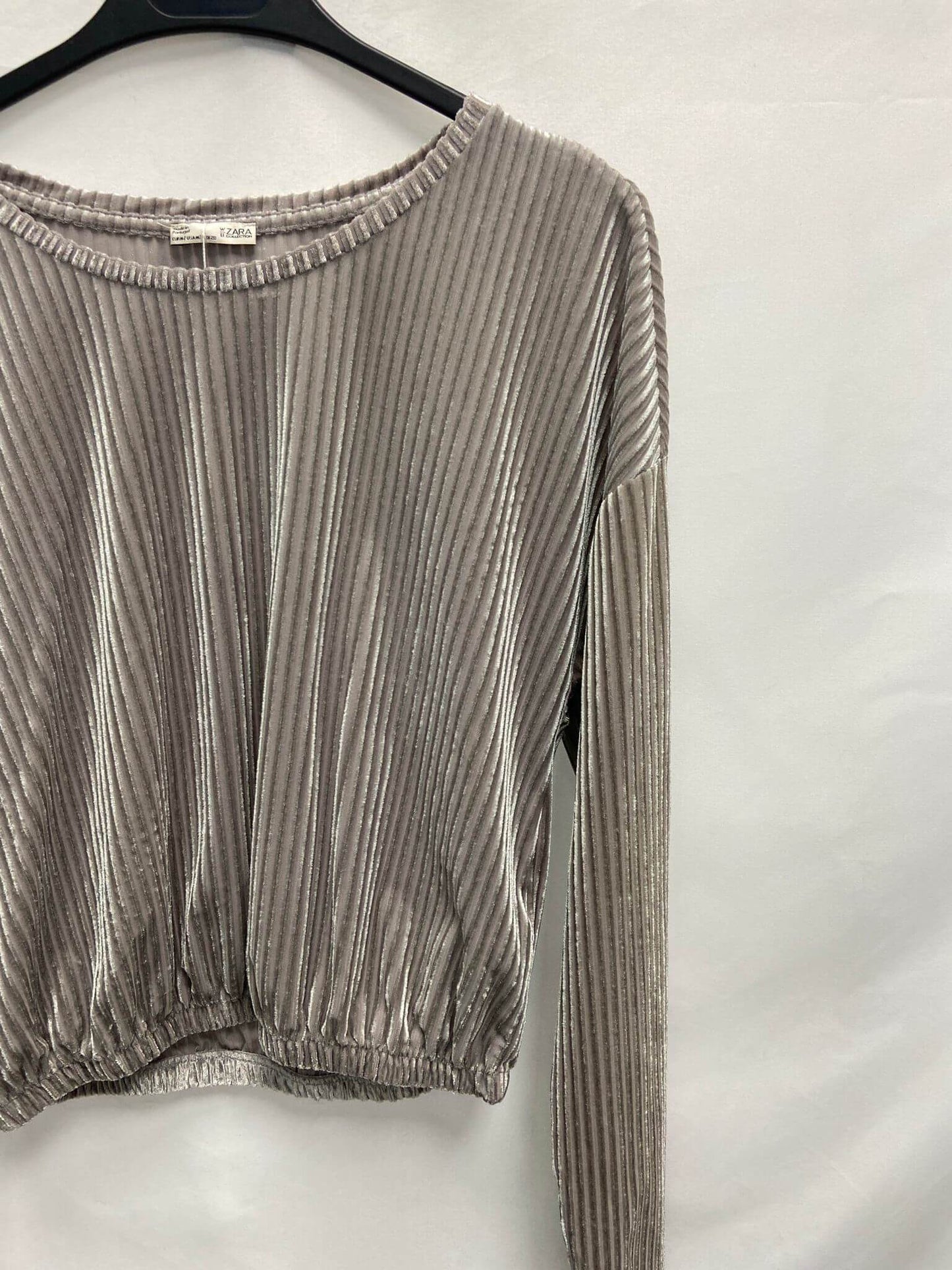 ZARA. Camiseta terciopelo T.m