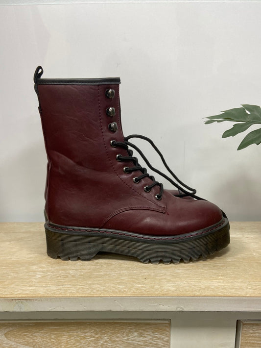 CHIKA10.Botas burdeos cordones T.38