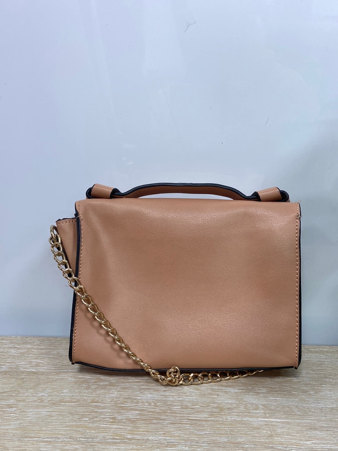 PULL&BEAR. Bolso rosa palo