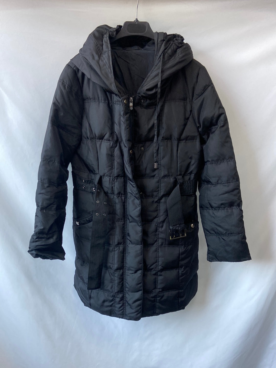 ZARA.Abrigo plumas negro T.M