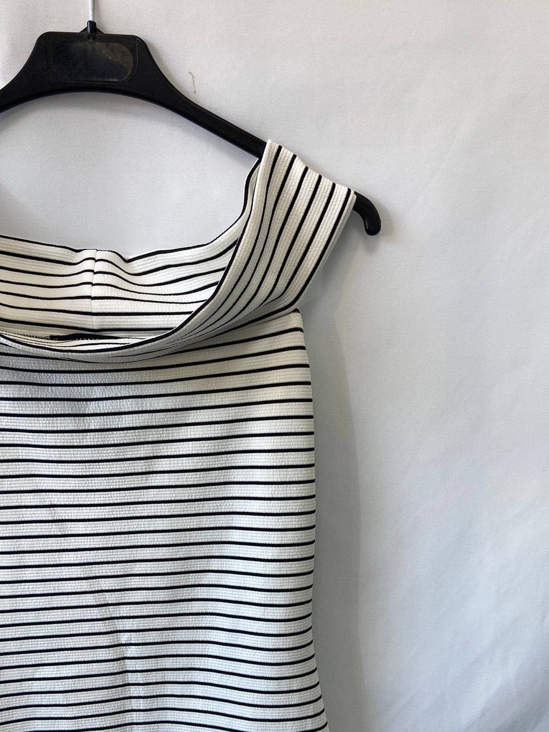 MANGO. Vestido rayas ajustado T.s
