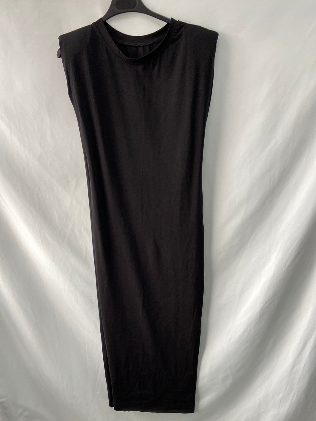OTRAS.Vestido largo hombreras T.s