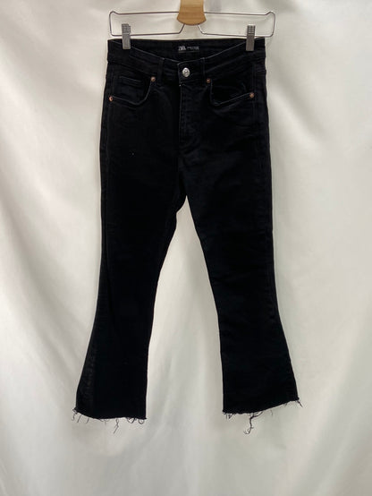 ZARA. Cropped jeans size 36