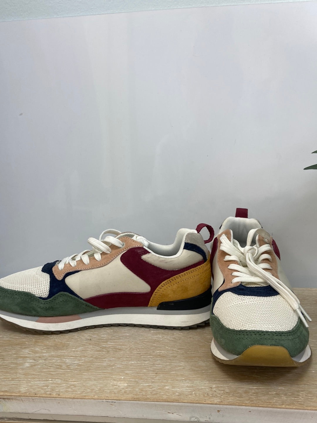 THE HOFF BRAND. Pastel sneakers, size 39 (Tara)