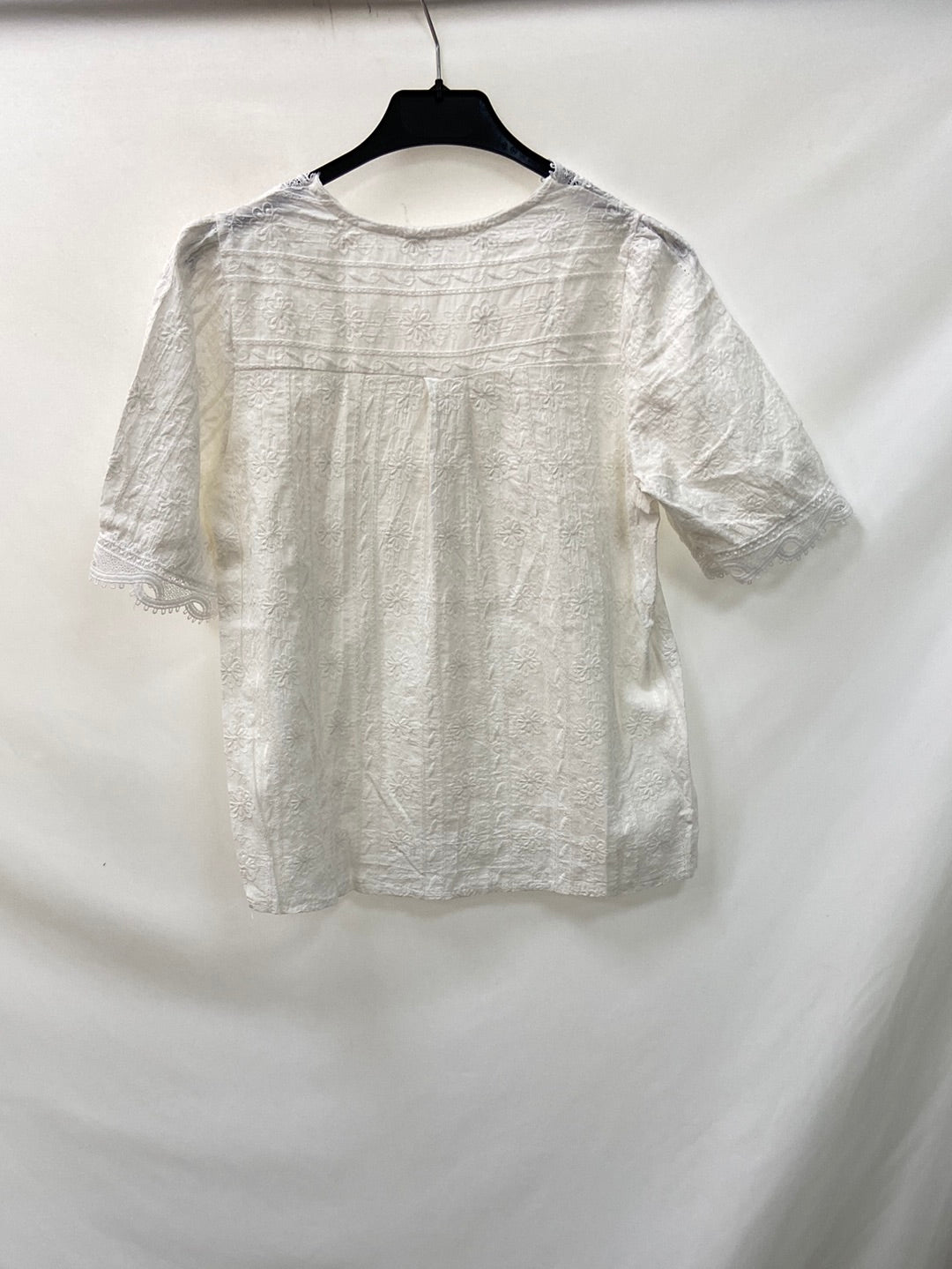 OTRAS.Blusa blanca encaje TU (S)