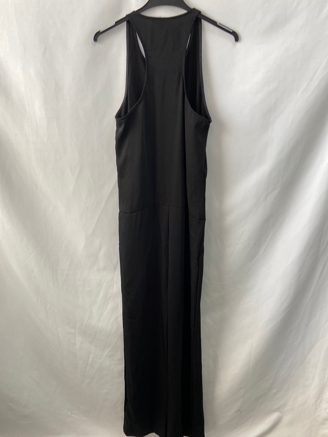 WHITE. Black fluid jumpsuit T.xs