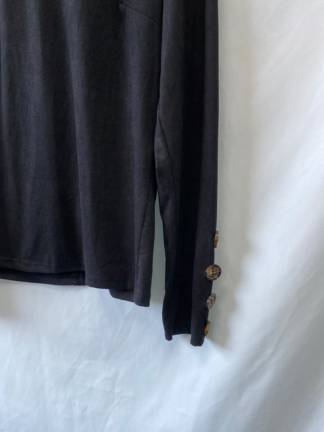 VALENTINA.Top/camiseta negra antelina fina T.m