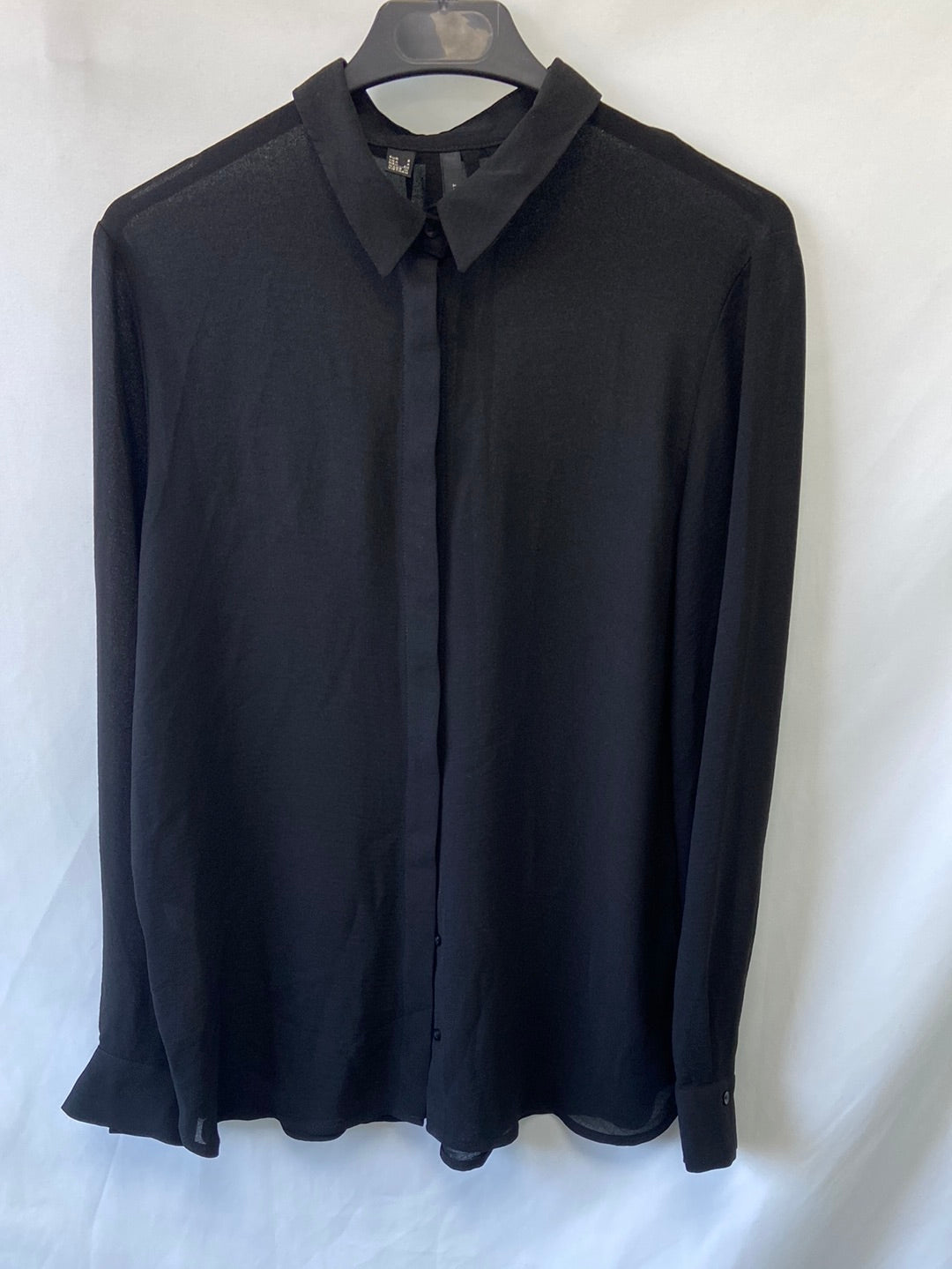 MANGO.Camisa negra T.S