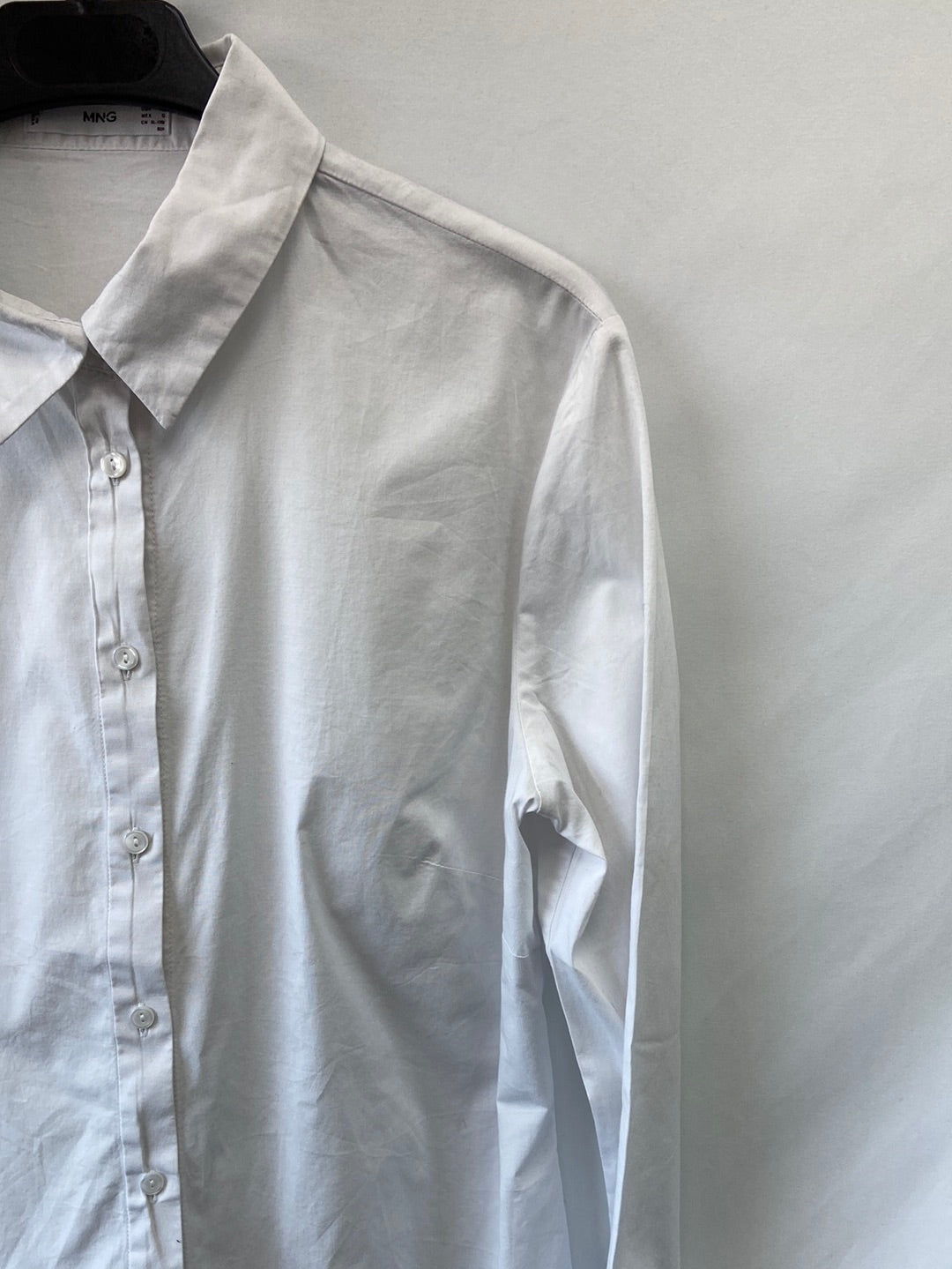 MANGO.Camisa blanca clásica T.L