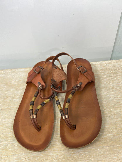 PARRONET. Brown leather sandals, size 38