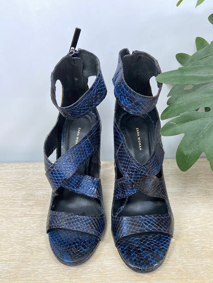 ZARA. Snake strap heels S.39