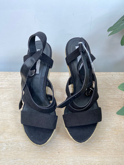 ZARA. Cuñas negras T.38