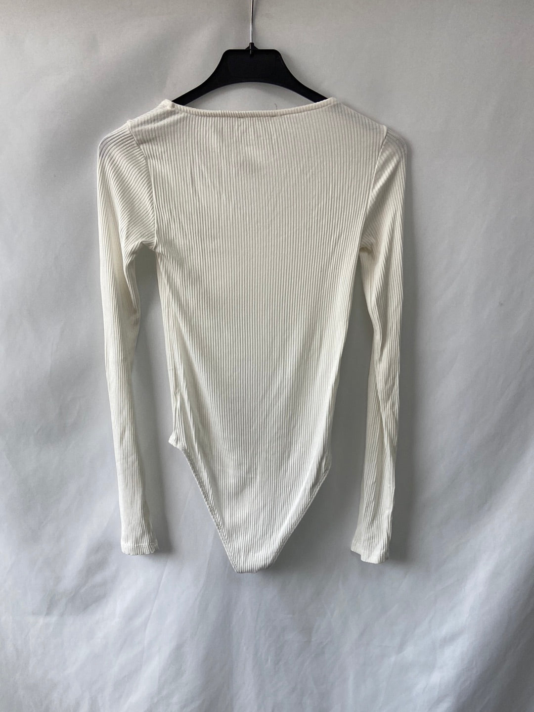 STRADIVARIUS.Body blanco canalé T.M