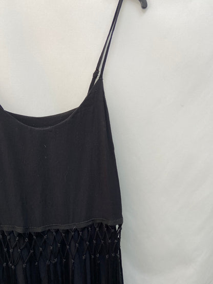 NEW LOOK.Mono corto negro flecos T.36