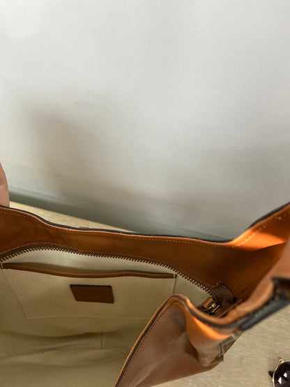 MASSIMO DUTTI. Camel leather bag