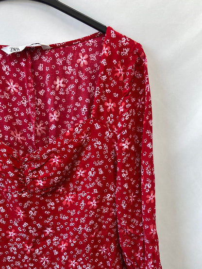 ZARA. Red floral dress TM