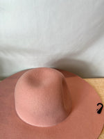FOREVER 21. Sombrero fieltro rosa.  T M/L