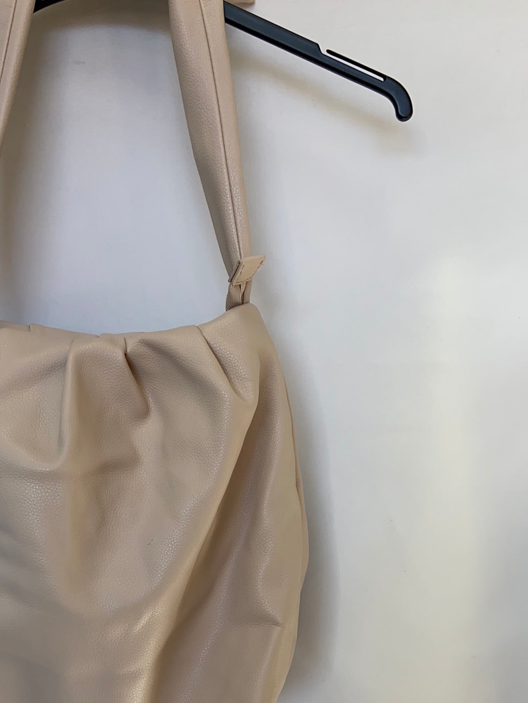ZARA. Beige faux leather bag (medium)