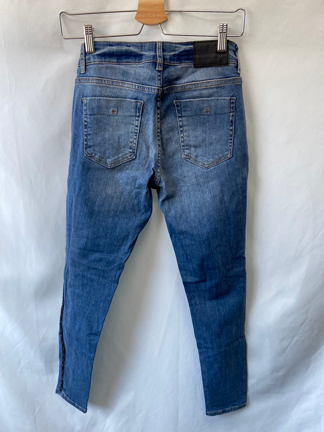 ZARA. Skinny jeans with rhinestone detailing, size 36