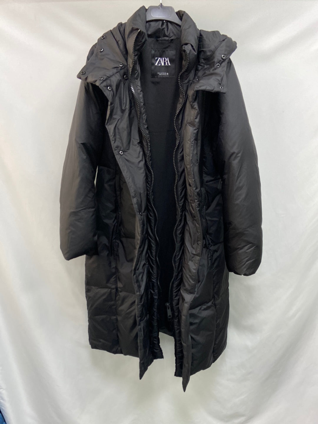 ZARA.Plumas largo negro T.s