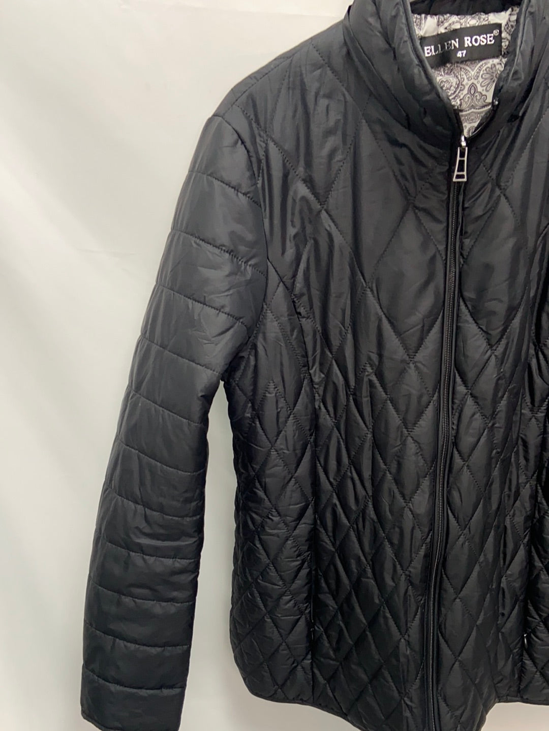 ELLEN ROSE. Plumas ligero negro cremallera T.M