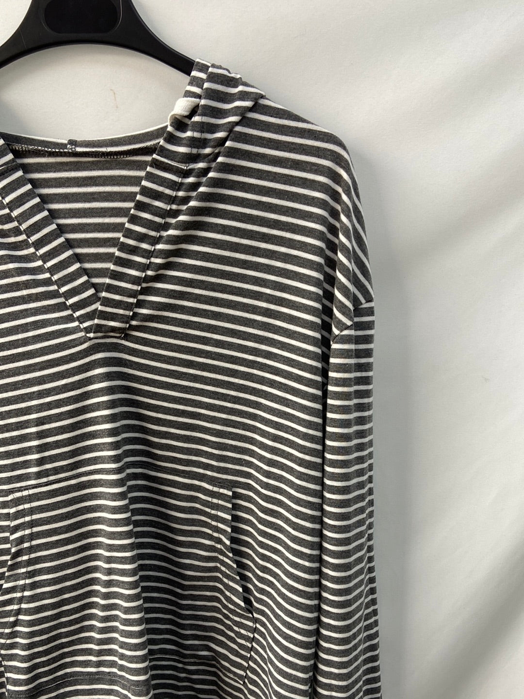 OTHERS.Thin striped sweatshirt TU (S/M)