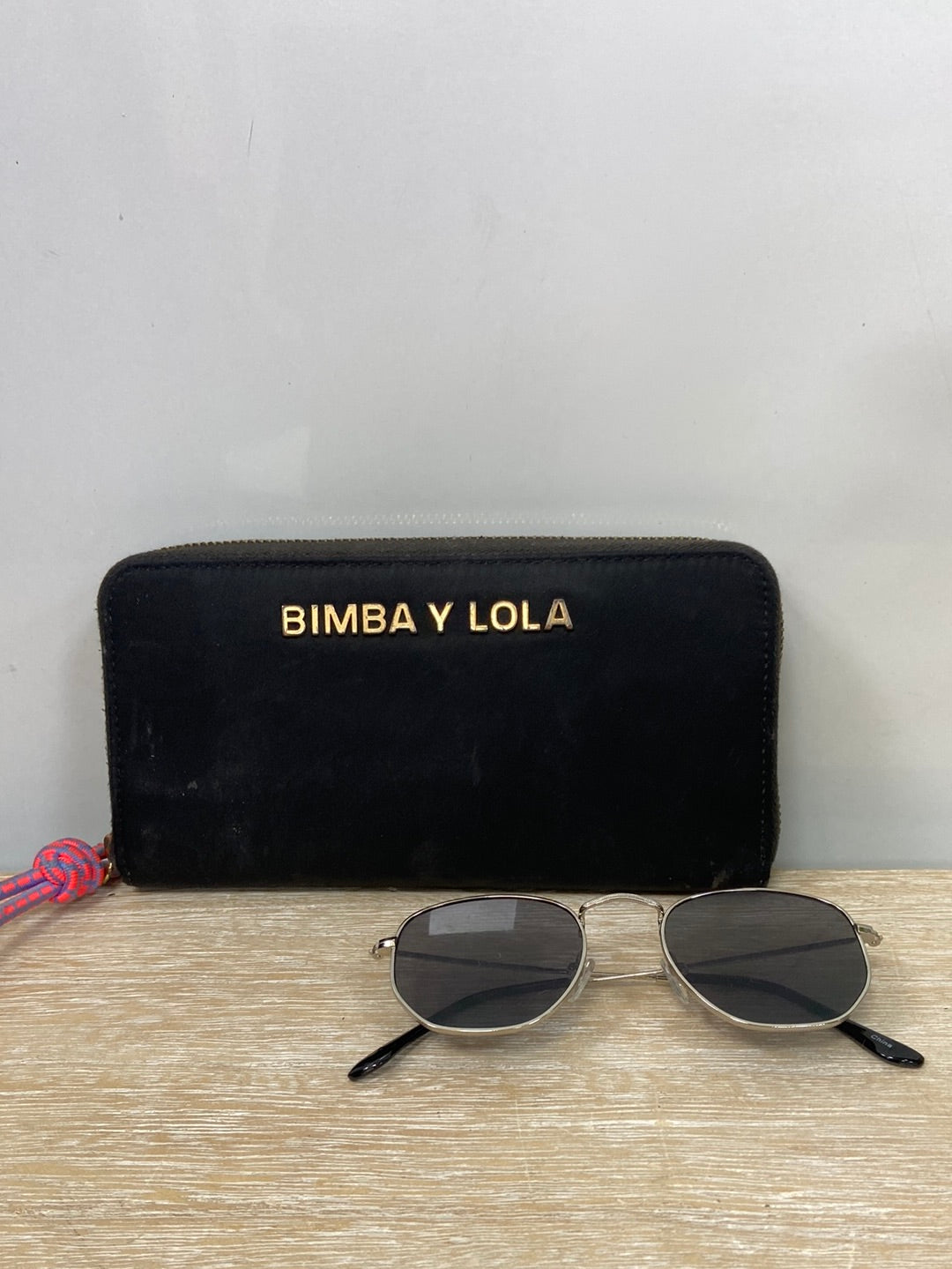 BIMBA Y LOLA.Cartera negra (Tara)