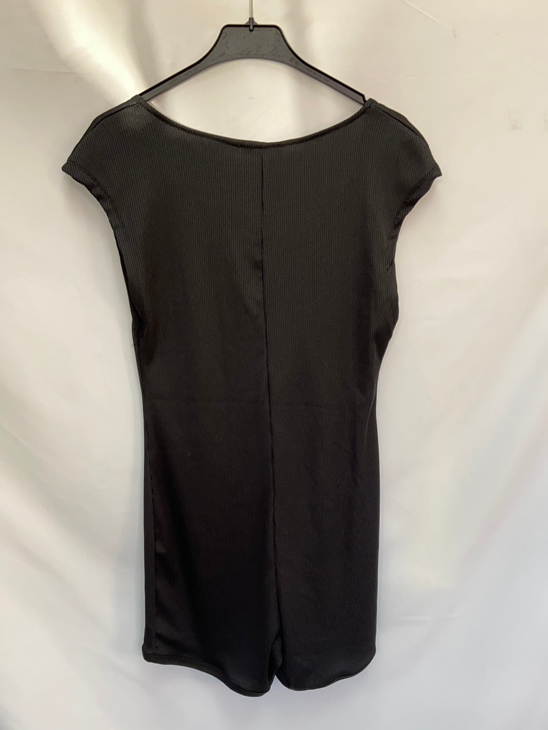 ZARA.Mono corto elástico canalé negro T.L