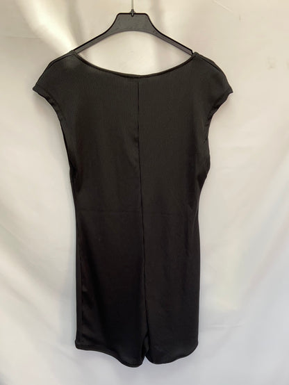 ZARA.Mono corto elástico canalé negro T.L