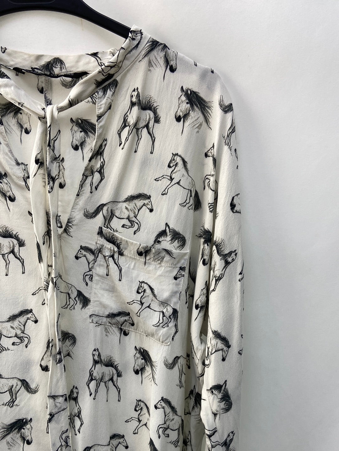 ZARA.Horse blouse T.xs