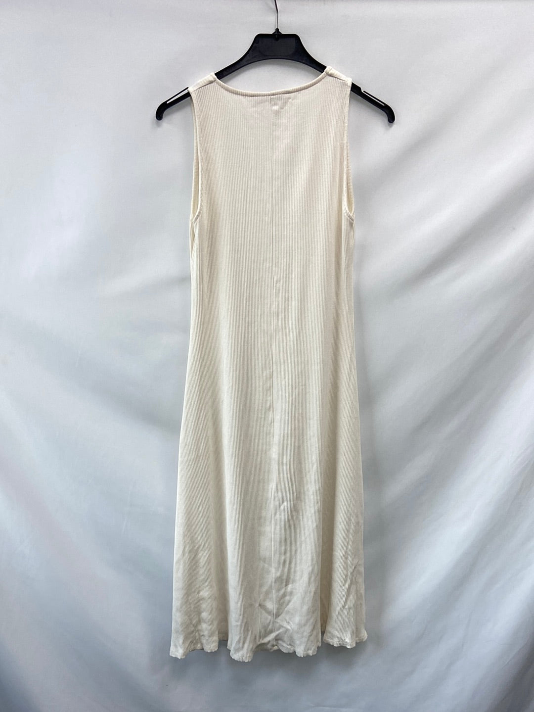 STRADIVARIUS.Vestido midi canalé beige T.L