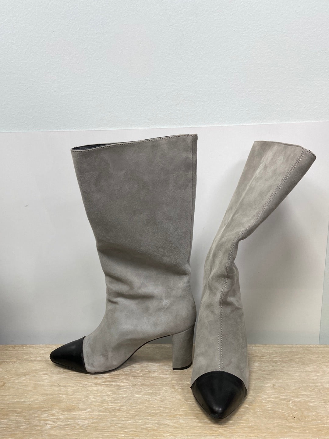 UTERQÜE. botas grises puntera T.38 (tara)