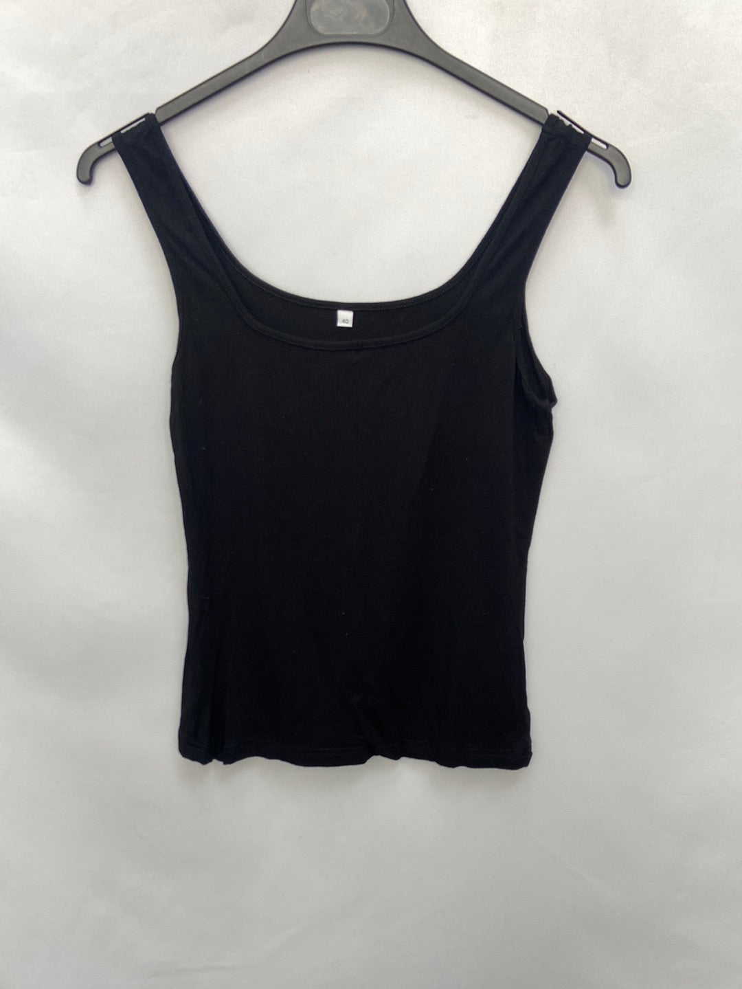 OTRAS.Camiseta básica negra tirantes T.40(m)