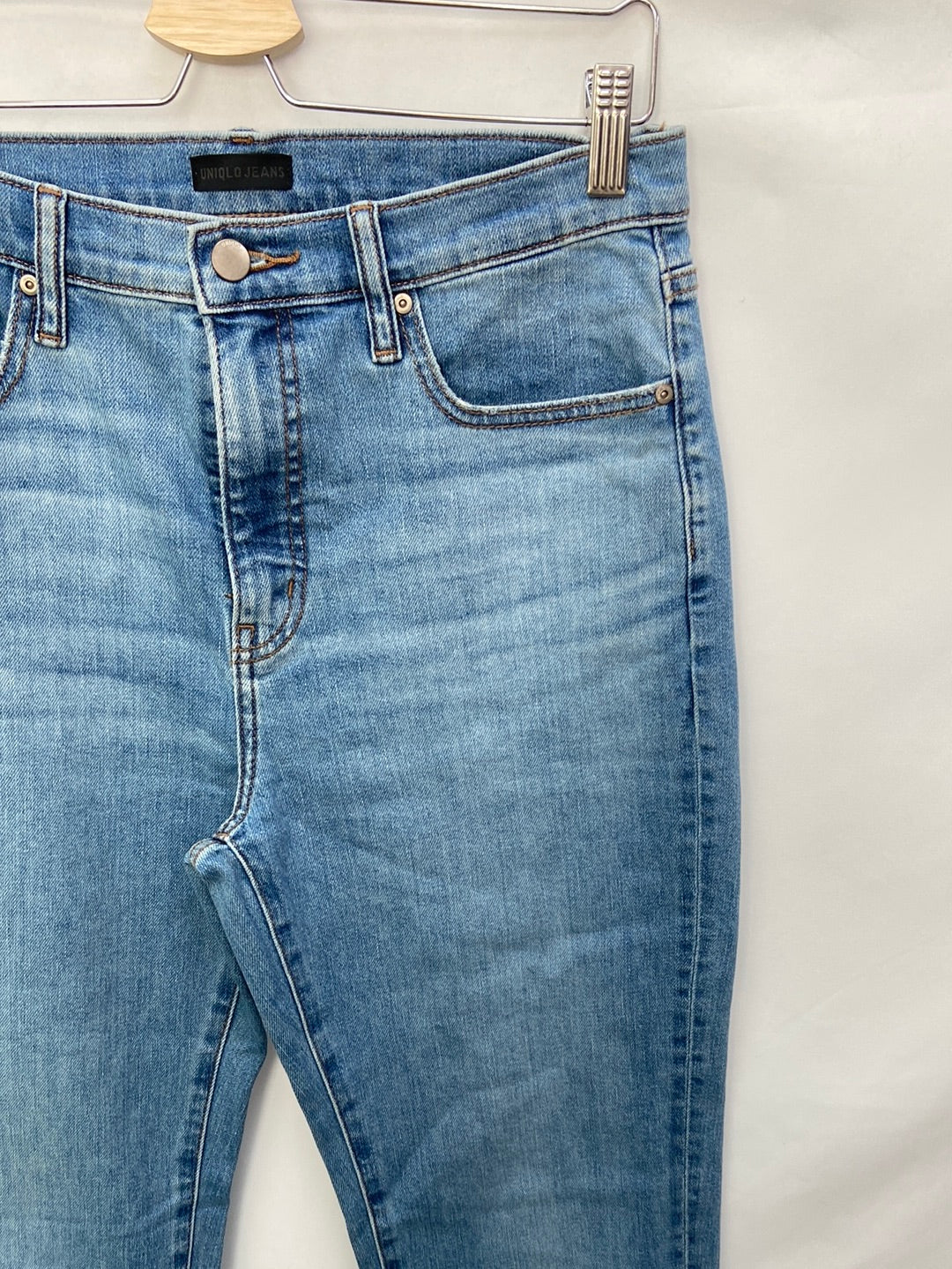 UNIQLO.Jeans rectos T.38