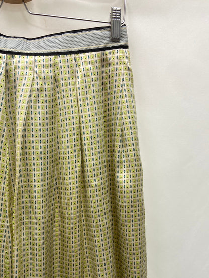 JUST IN CASE. Falda corta de seda estampada T.40