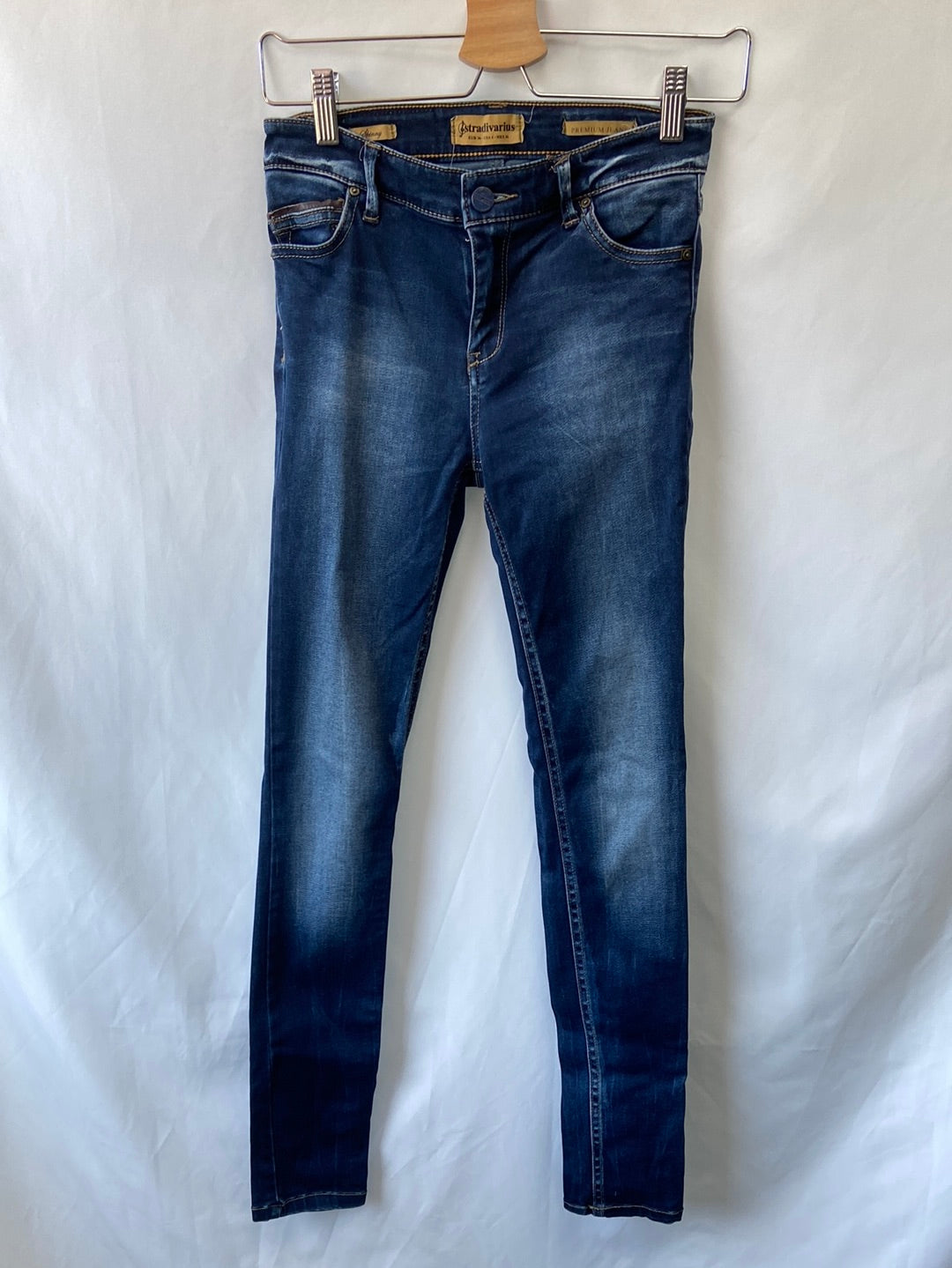 STRADIVARIUS. Dark skinny jeans S.36