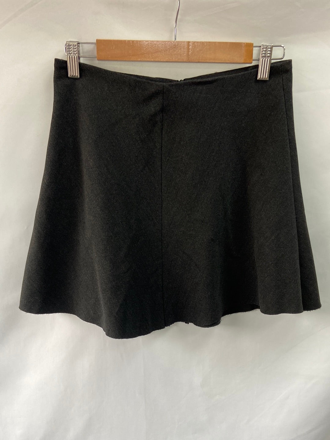 ZARA.Falda gris vuelto T.s