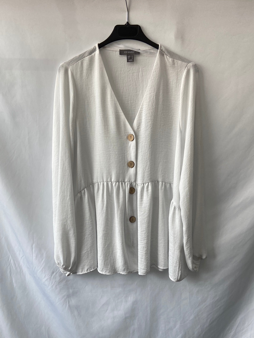 PRIMARK.Blusa blanca botones T.40