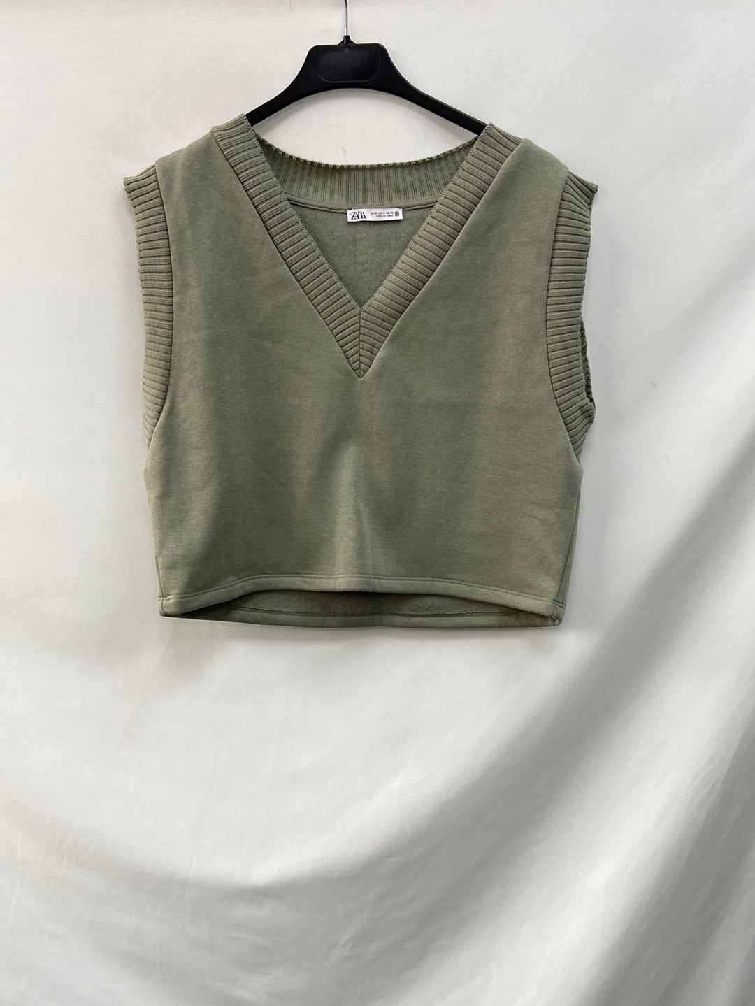 ZARA. Ts crop vest