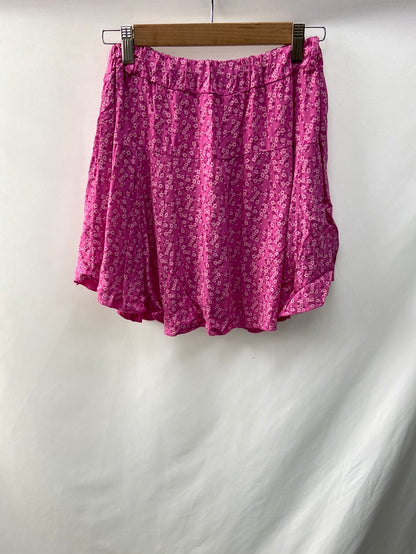 OTHERS. Pink floral skirt/pants YOU (M)