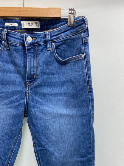 MANGO.Pantalones vaqueros clásicos T.40